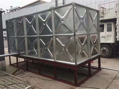 白鐵水箱